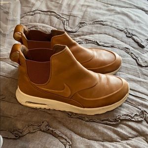 Nike leather shoes size 7.5 🔥 flash sale